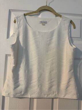 Calvin Klein White Sleeveless Chevron-Texture Tank
